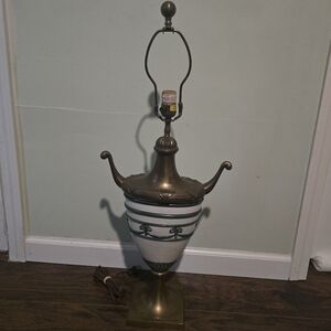 Chapman | 1988 Neoclassical Table Lamp